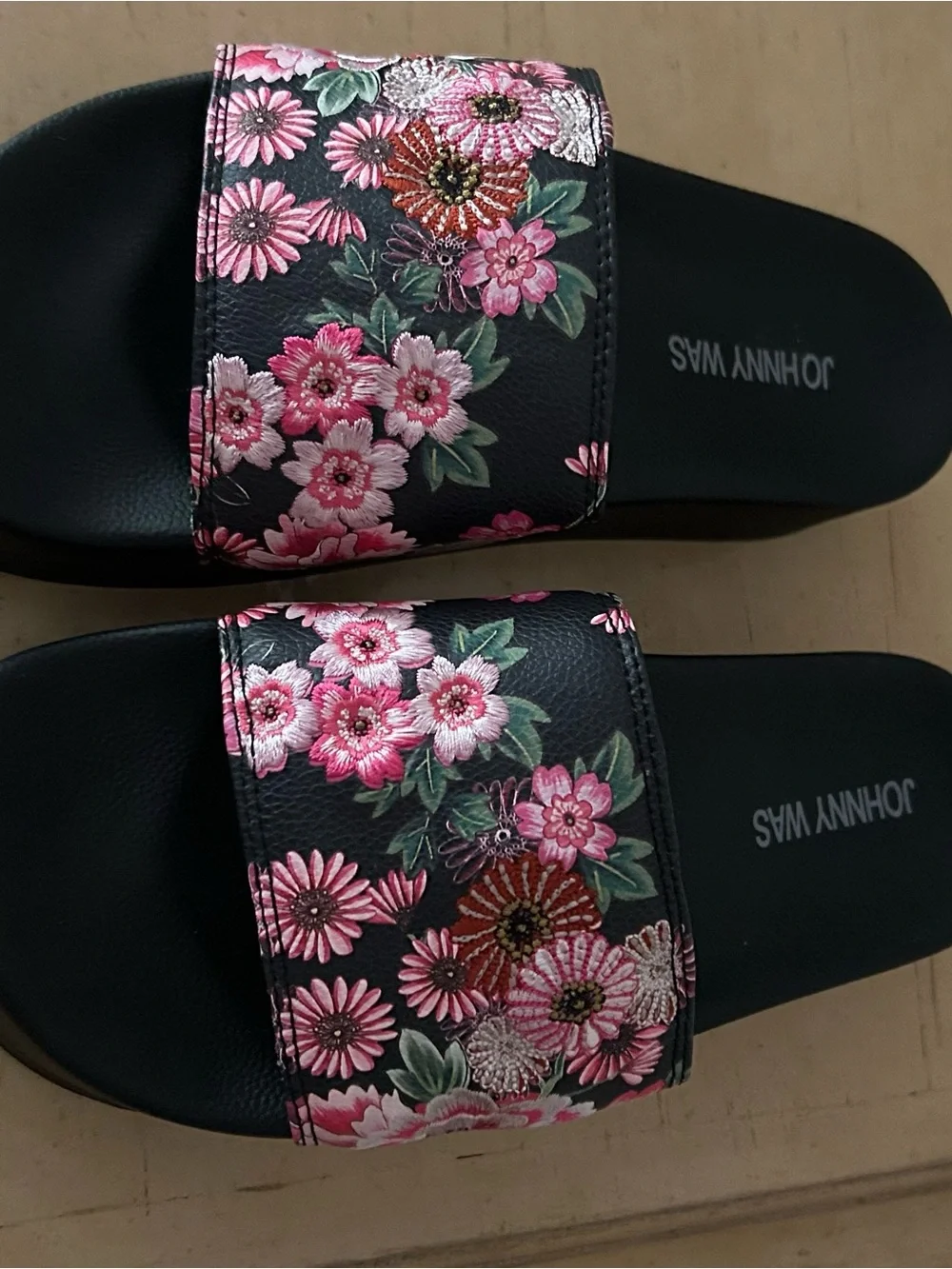 Johnny Was floral platform pool slide in size 8
